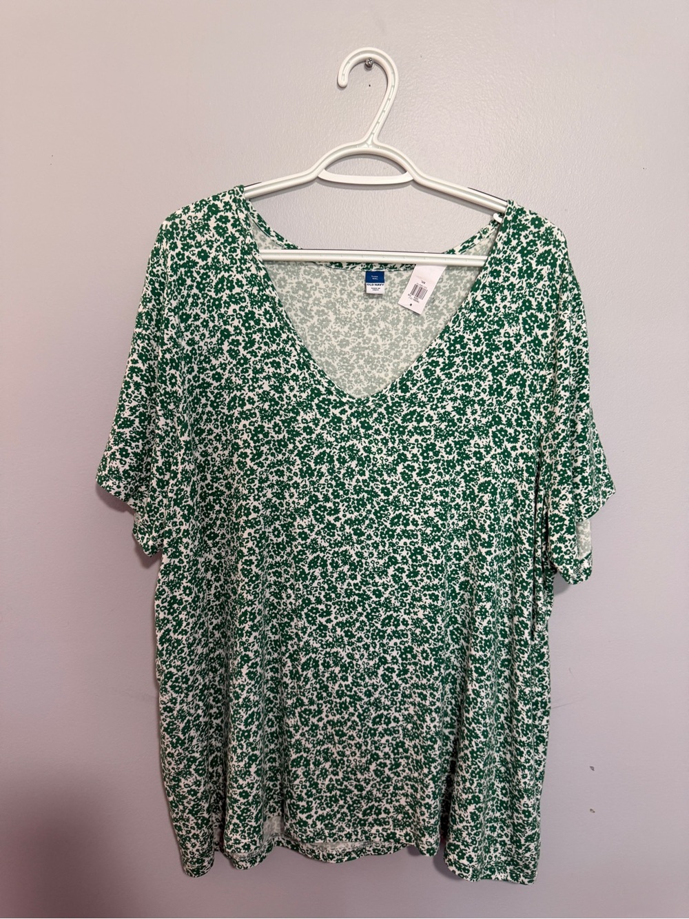 Old Navy Luxe V-Neck Size XXL